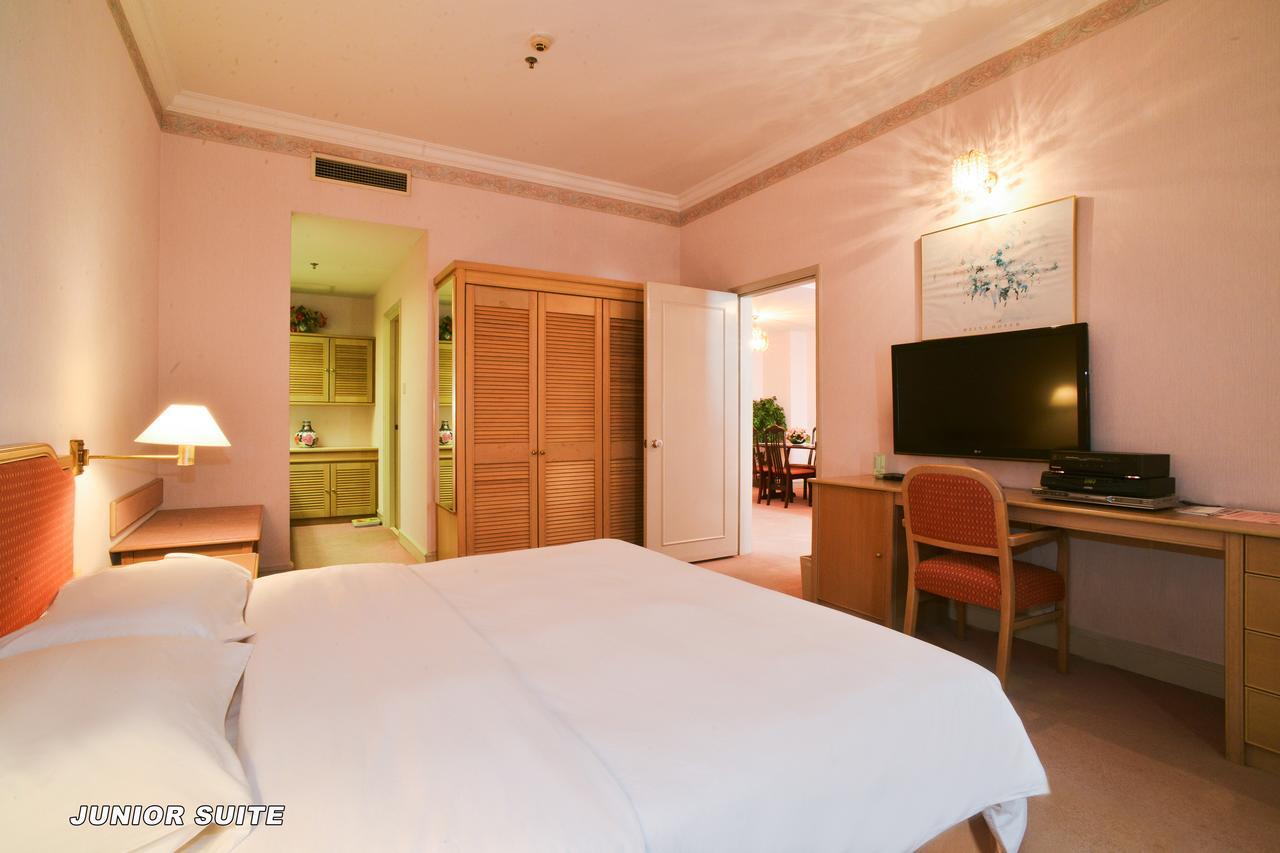 Dynasty Hotel 4*